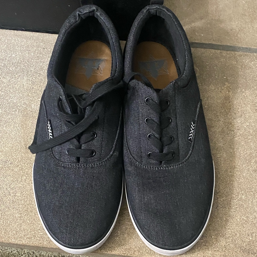 Konkrete Alpha Rare Men's Sneakers NEW low top size 11 104575-01
